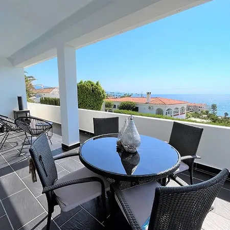 Villa Cortes - 20 Minutes From Puerto Banus Estepona